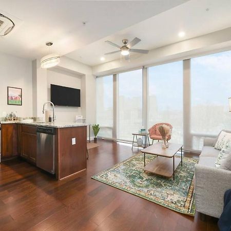 Hostwise Stays - The Washington At Chatham - Free Parking, Private Gym, Skyline Views! Pittsburgh Exteriör bild