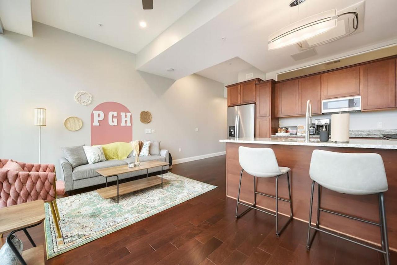 Hostwise Stays - The Washington At Chatham - Free Parking, Private Gym, Skyline Views! Pittsburgh Exteriör bild